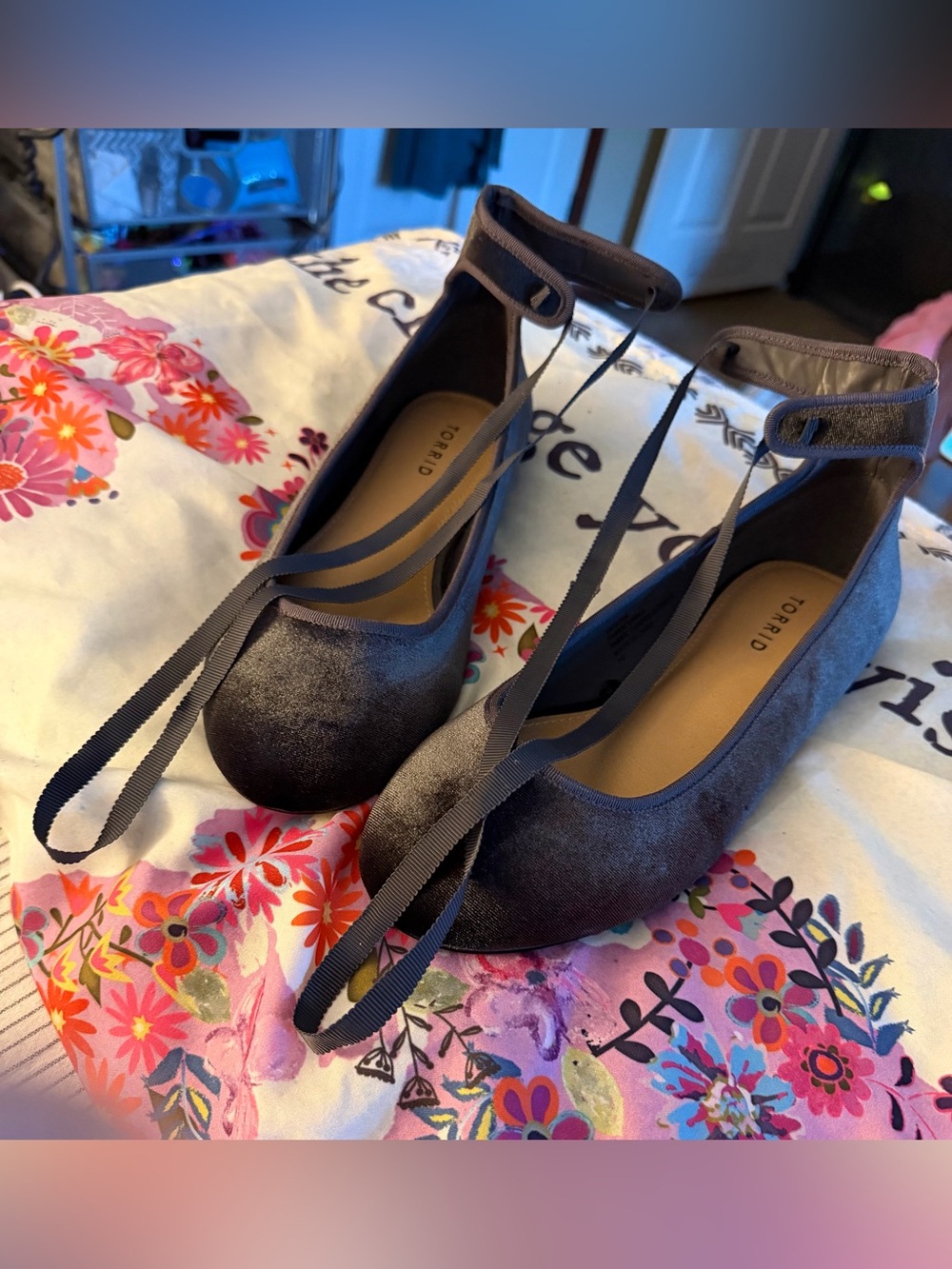 #30 - New Without Tags - Charcoal Gray TORRID Velvet Ankle Tie Flats - 9W